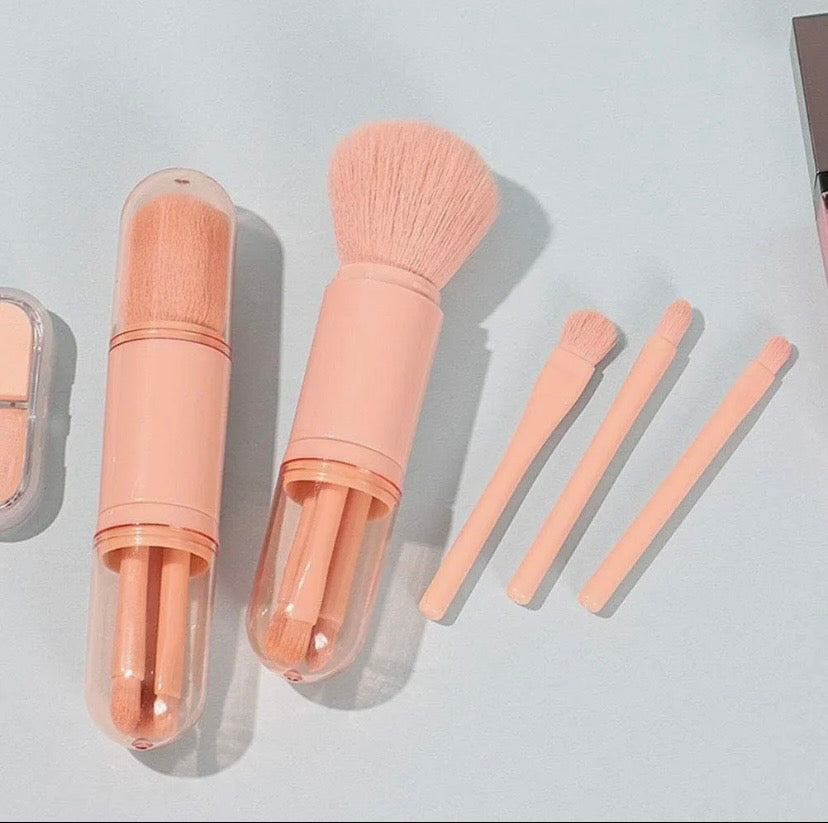 RUKI 4in1 Makeup Brushes Travel Set Retractable Kabuki Brush and 3 Brushes For Eyes With Soft Portable Cosmetic Brushes Set